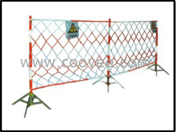 供应封闭式围栏网、伸缩围栏