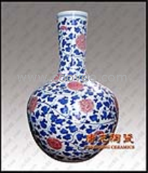 供应青花釉里红缠枝陶瓷花瓶，陶瓷装饰品，仿古工艺品，家居摆设品