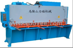 供應(yīng)QC12Y-6×3200液壓數(shù)顯擺式剪板機(jī)