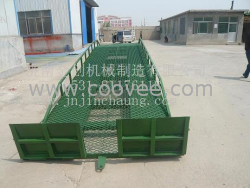 供應(yīng)移動(dòng)式登車橋