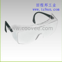 供應3M12166防護眼鏡