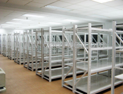 供應中型貨架253