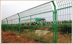 供应公路护栏网 广西筛网生产公路护栏网