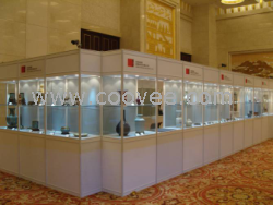 供應(yīng)北京八棱柱珠寶展柜租賃，拍賣會精美高低玻璃柜租賃