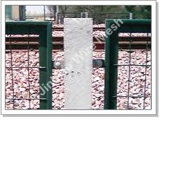 供應鐵路護欄網-手機：13473805588