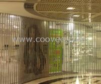 供應不碎膠卷簾門