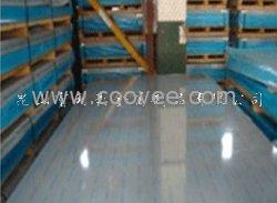 我廠現(xiàn)貨提供標(biāo)準(zhǔn)尺寸6060鋁板 鋁棒