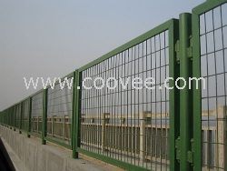 山東橋梁框架防拋網/框架護欄網