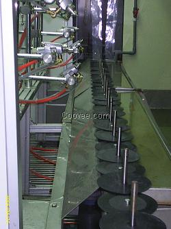 充電寶外殼固定槍噴涂機器人，操作控制簡便