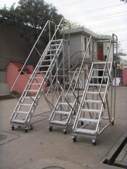 注塑機上料梯/倉庫移動平臺梯生產廠家