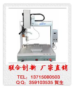 聯(lián)合創(chuàng)新桌面式焊錫機器人廠家