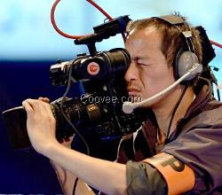 為了攝像，他曾經以撿破爛為生