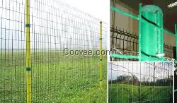 隔離柵廠家供應運動場護欄