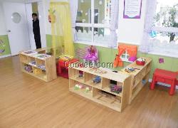 幼兒園鞋柜，書包柜，玩具柜等實(shí)木家具